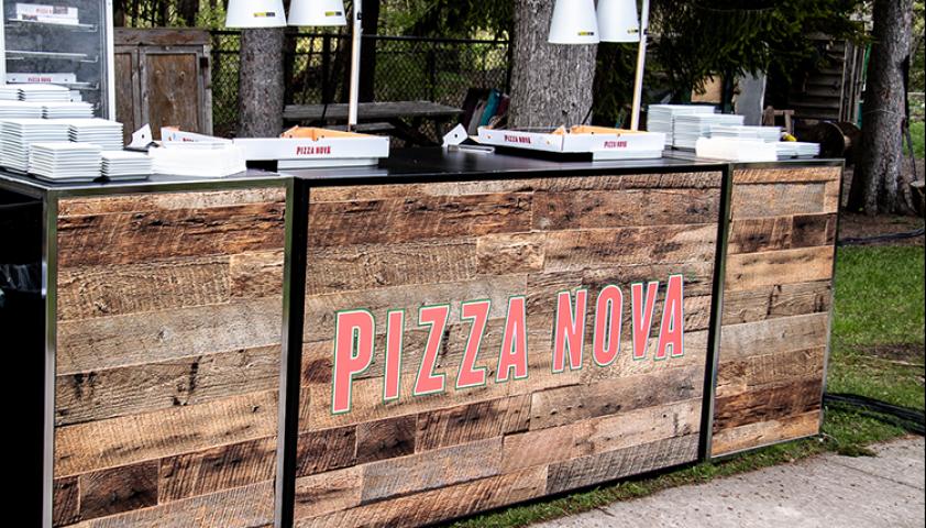 pizza nova table